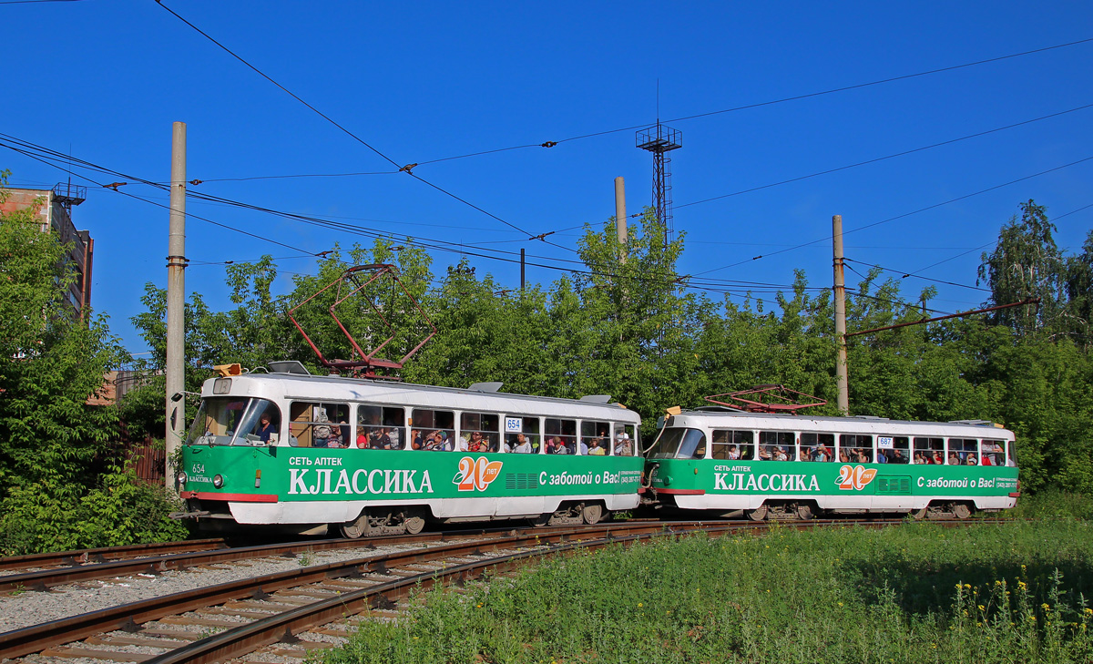Yekaterinburg, Tatra T3SU № 654; Yekaterinburg, Tatra T3SU № 687