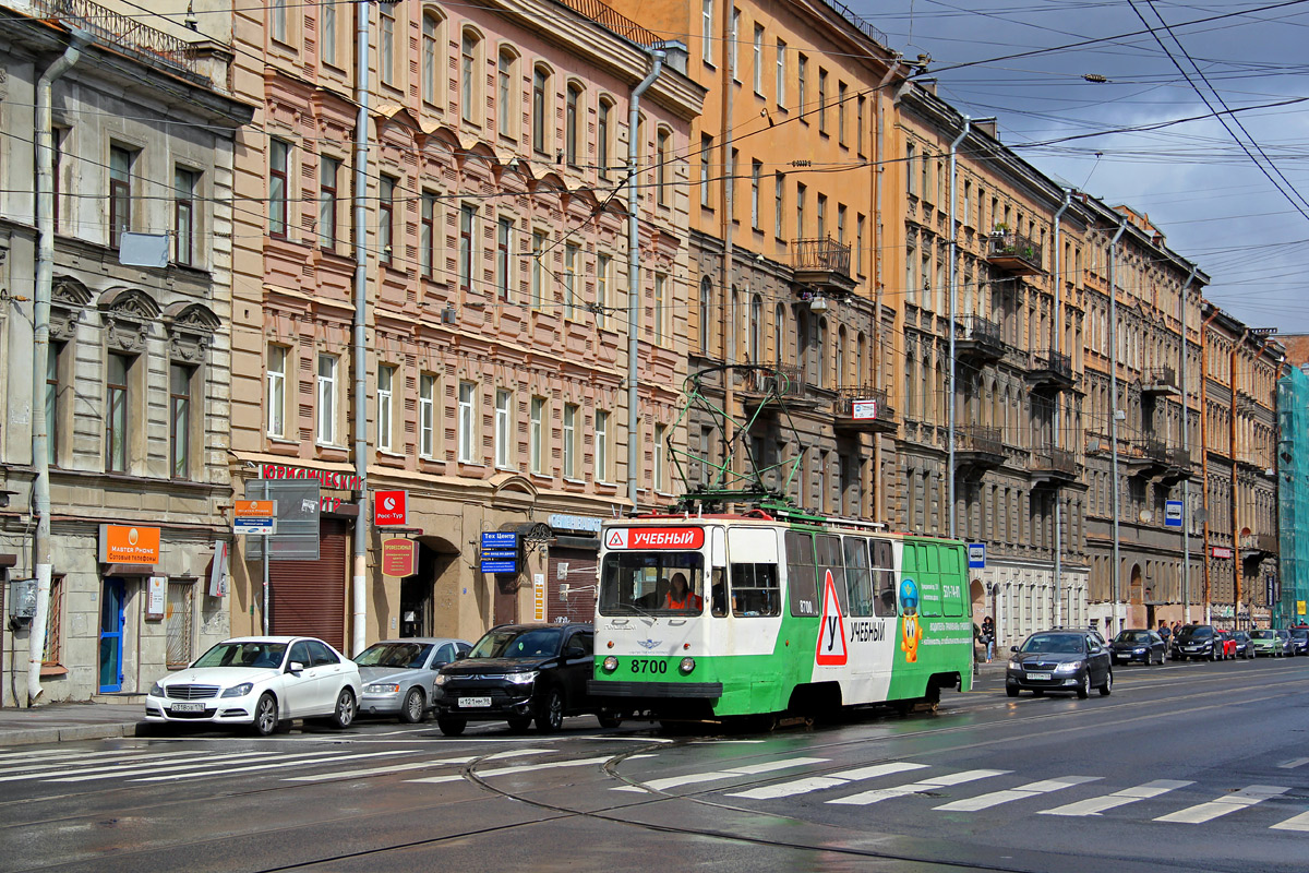 Санкт-Петербург, ЛМ-68М № 8700