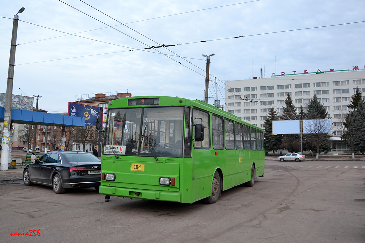 Zsitomir, Škoda 14Tr07 — 104
