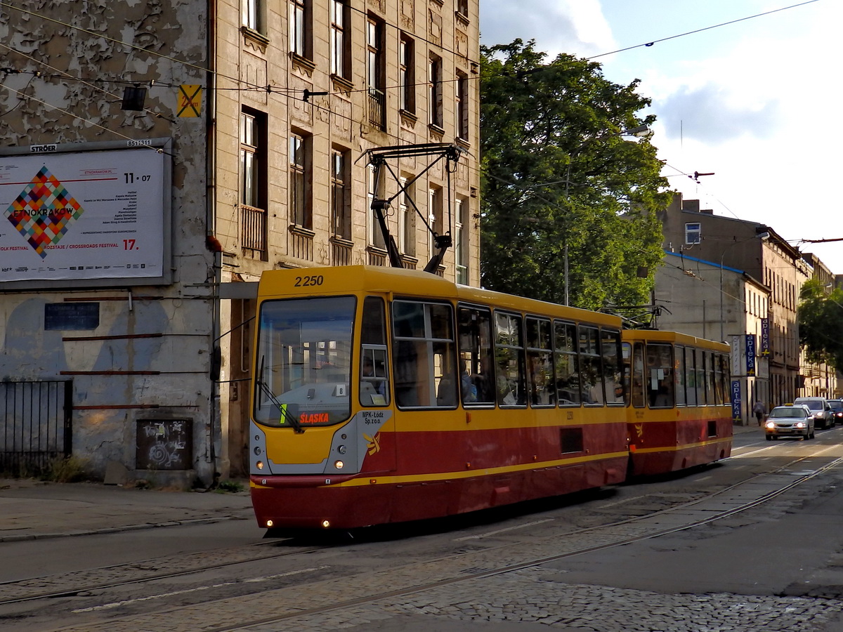 Лодзь, Konstal 805NaND № 2250