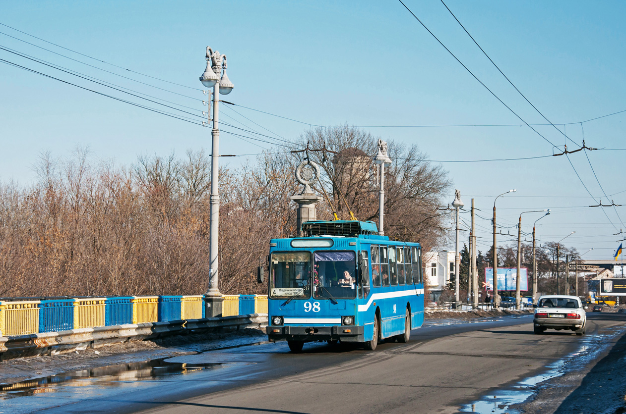 Полтава, ЮМЗ Т2 № 98