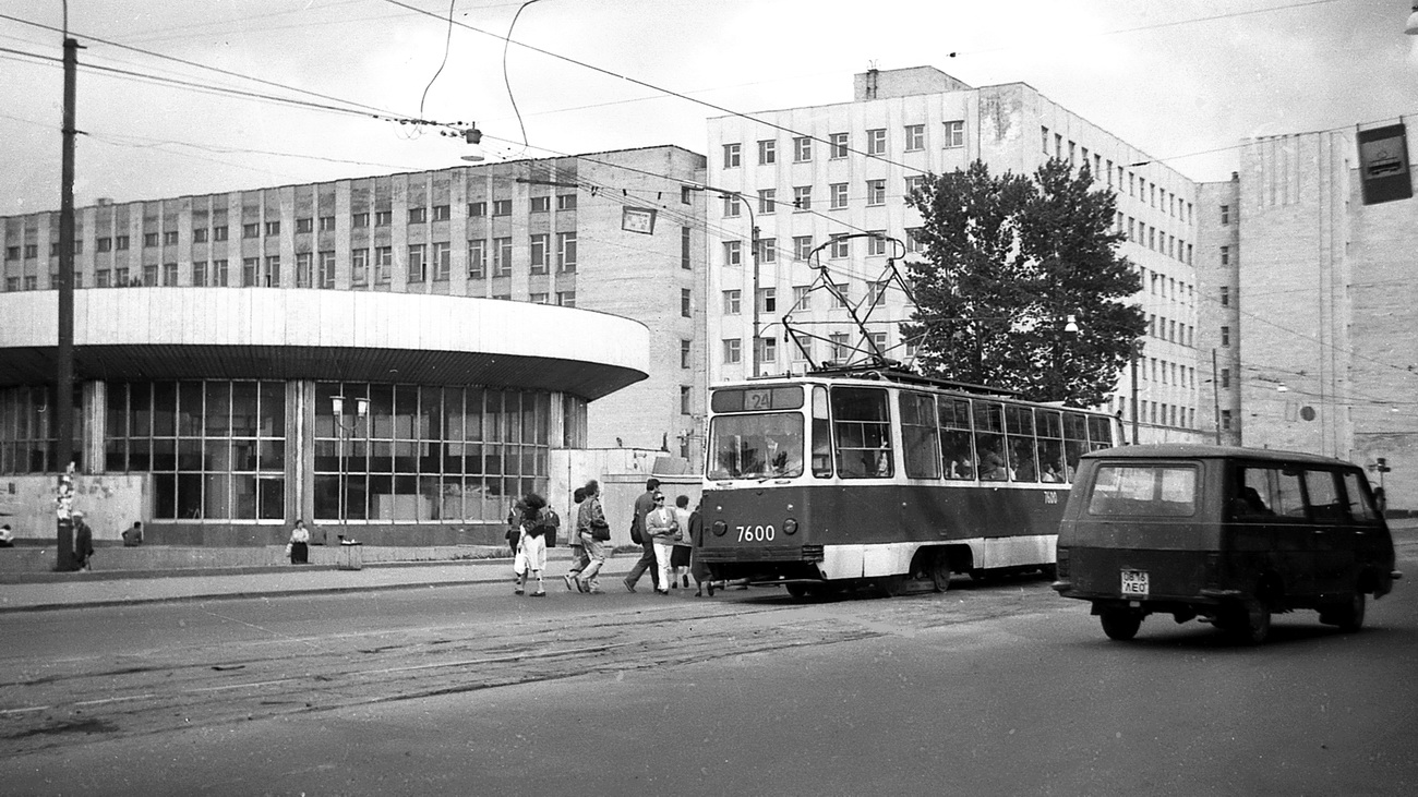 Санкт-Петербург, ЛМ-68М № 7600