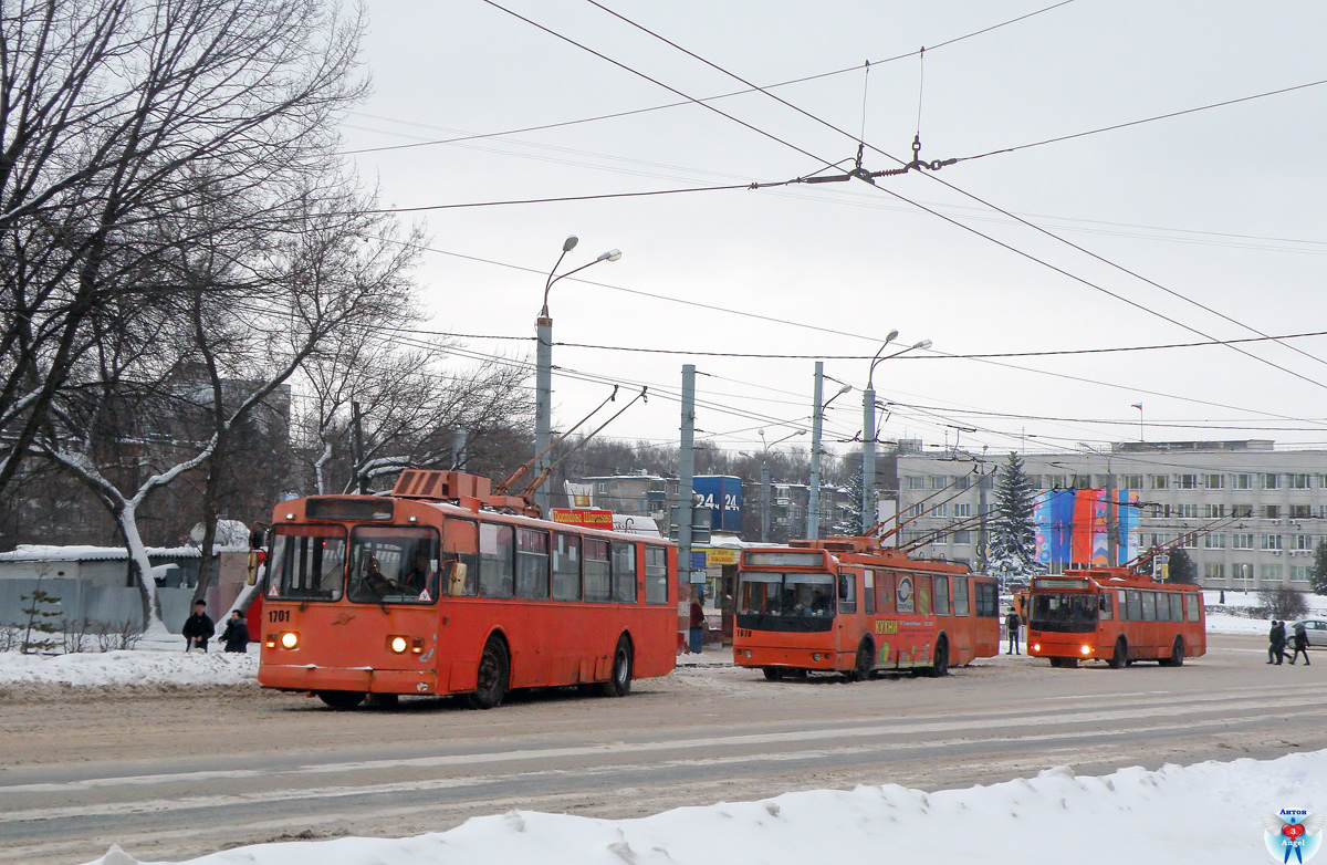 Нижний Новгород, ЗиУ-682В [В00] № 1701; Нижний Новгород, ЗиУ-682Г-016.03 № 1678