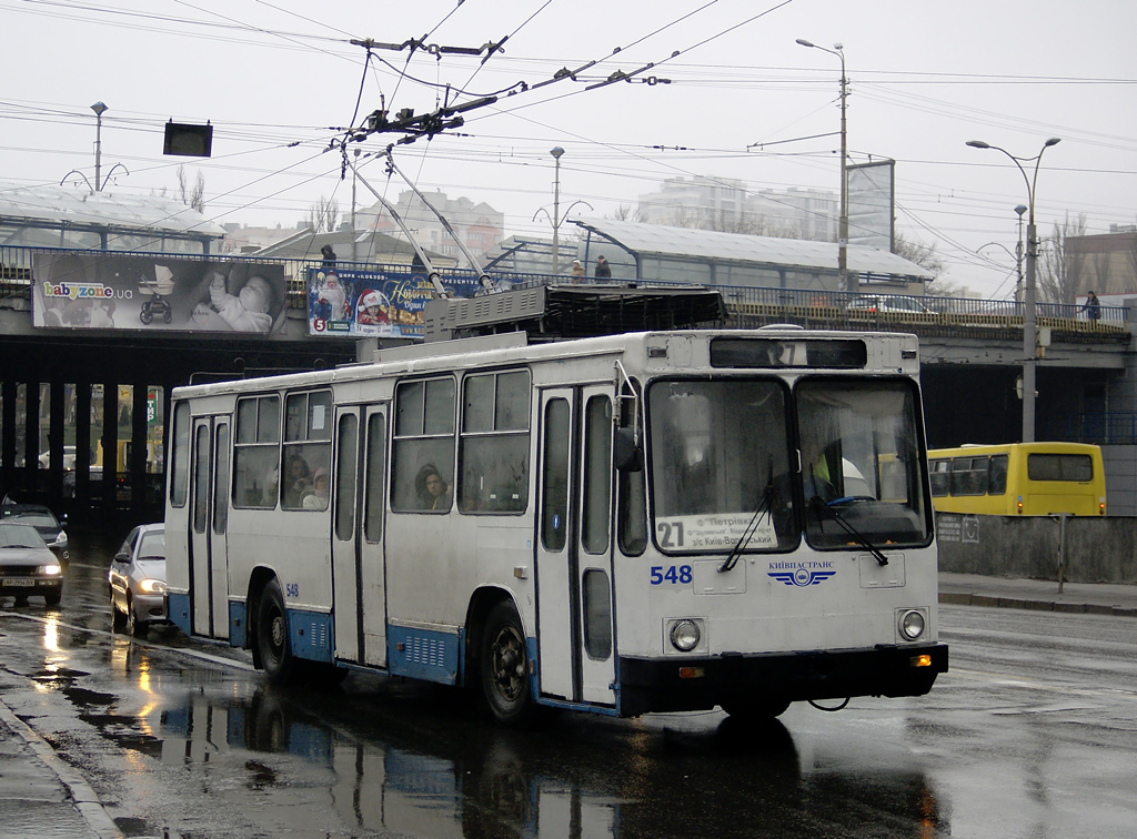 Kijev, YMZ T2 Br. 548