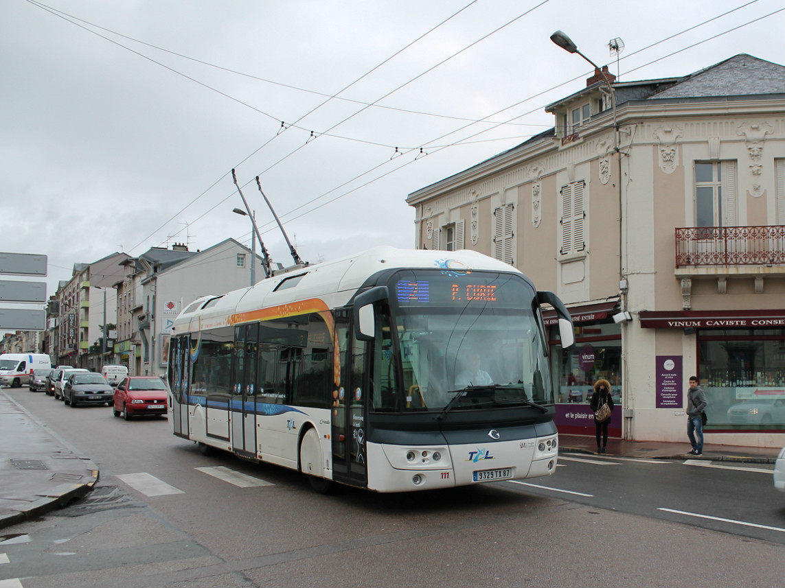 Limoges, Irisbus Cristalis ETB 12 N°. 111