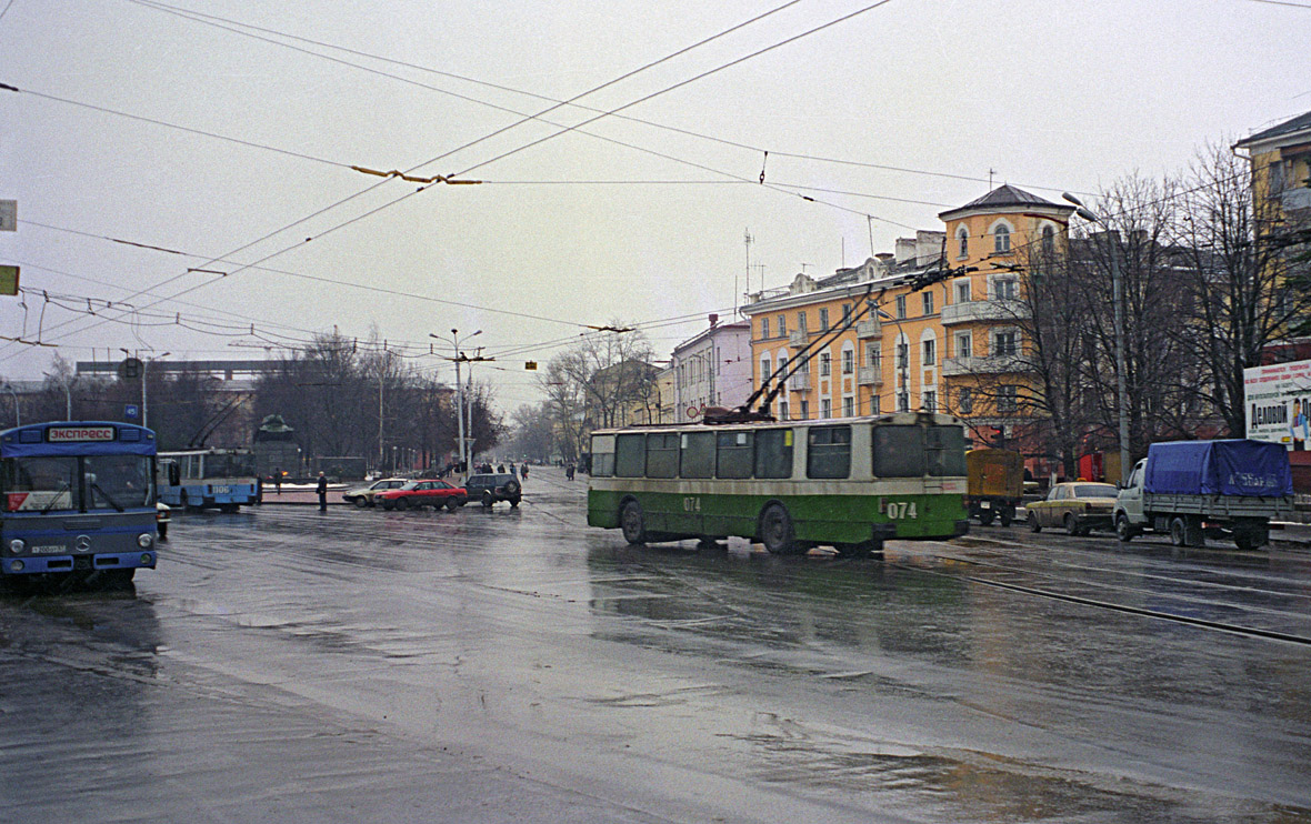 Орёл, ЗиУ-682В [В00] № 074; Орёл, ЗиУ-682В-012 [В0А] № 1106; Орёл — Исторические фотографии [1992-2005]