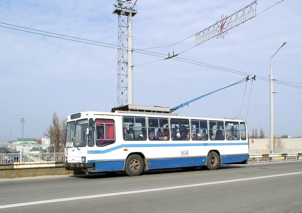 Полтава, ЮМЗ Т2 № 104