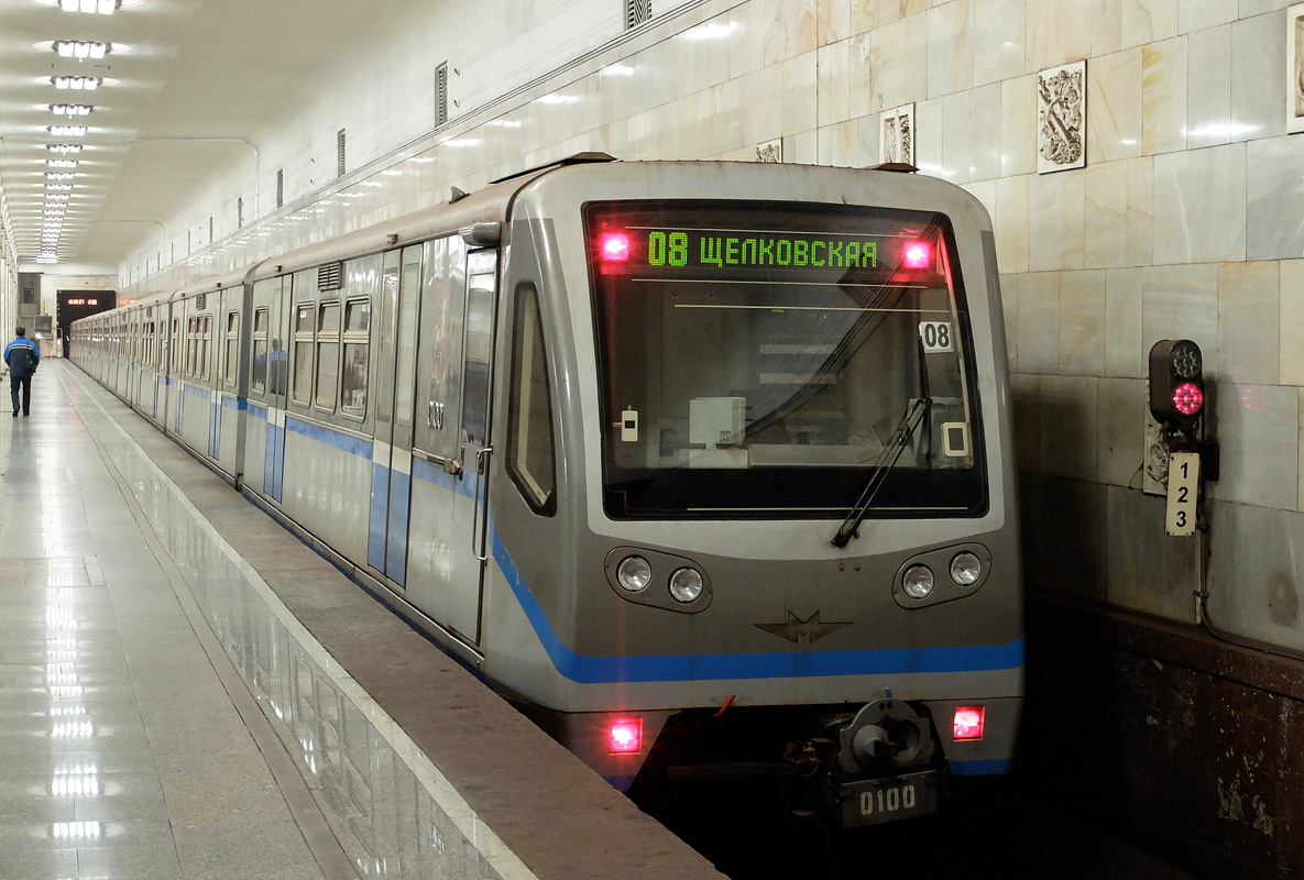 Москва, 81-740.1 «Русич» № 0100