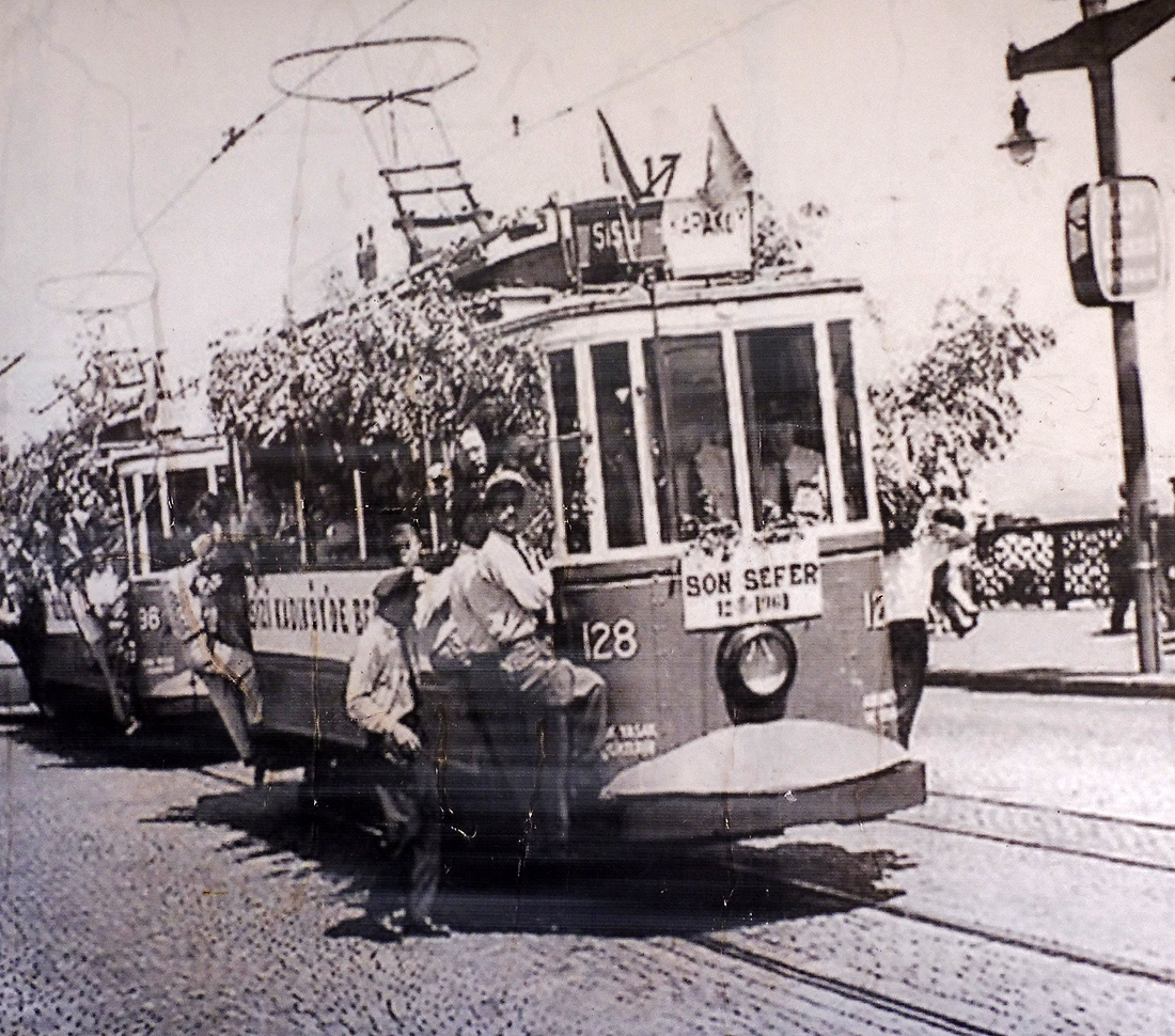 Стамбул, Двухосный моторный Franco-Belge № 128; Стамбул — Исторические фотографии — Трамвай в европейской части города (1914-1961)