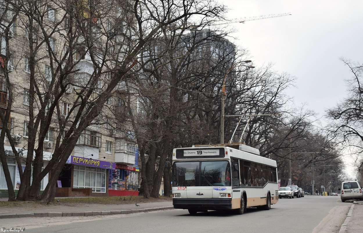 Киев, МАЗ-103Т № 3713