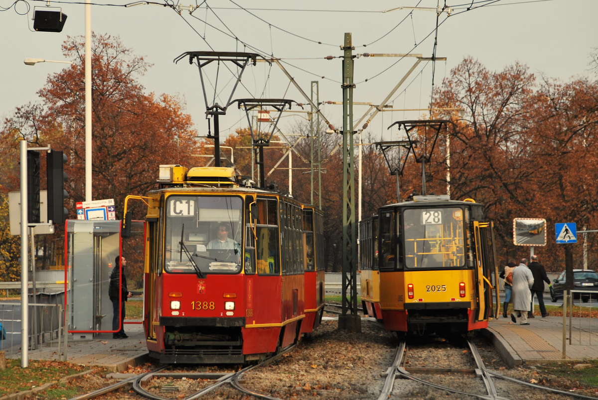 Варшава, Konstal 105Nb/e № 1388; Варшава, Konstal 105N2k № 2025