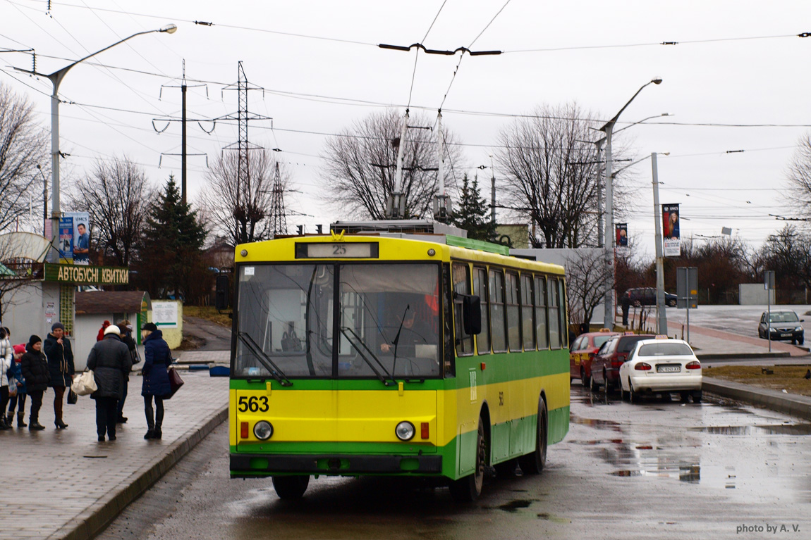 Львов, Škoda 14Tr89/6 № 563