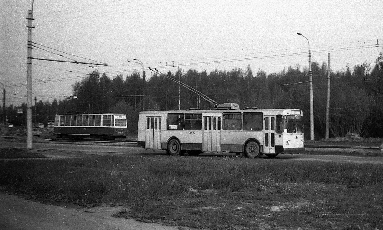 Санкт-Петербург, ЛМ-68М № 7403; Санкт-Петербург, ЗиУ-682В № 3677