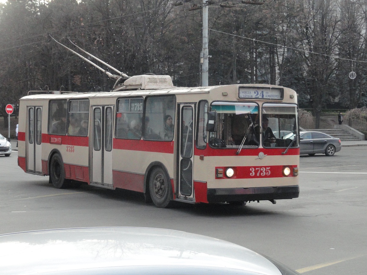 Chișinău, ZiU-682V10 Nr. 3735
