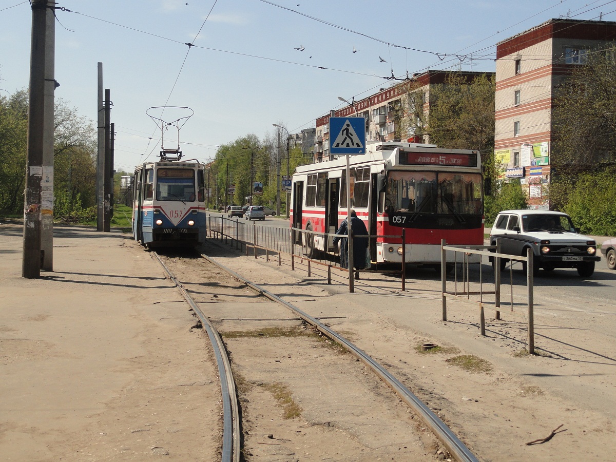 Dzierżyńsk, 71-605A Nr 057; Dzierżyńsk, ZiU-682G-016.02 Nr 057 Dzierżyńsk, 71-605A Nr 057; Dzierżyńsk, ZiU-682G-016.02 Nr 057