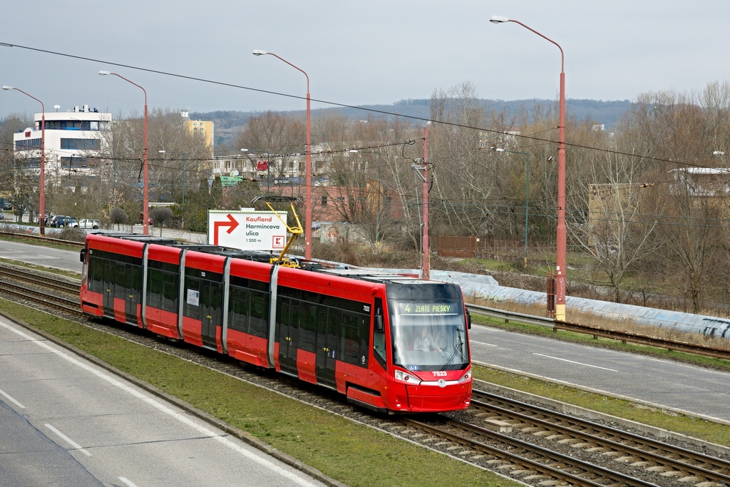 Братислава, Škoda 30T ForCity Plus № 7523