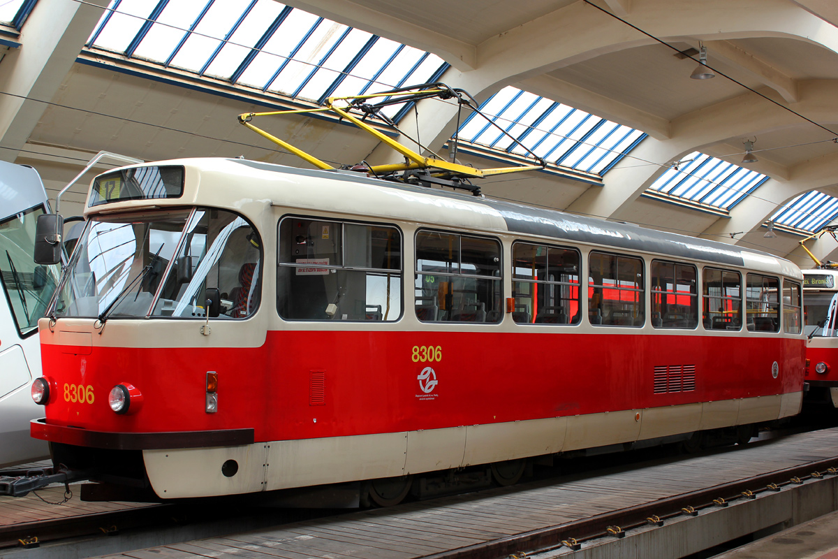Prag, Tatra T3R.P Nr. 8306