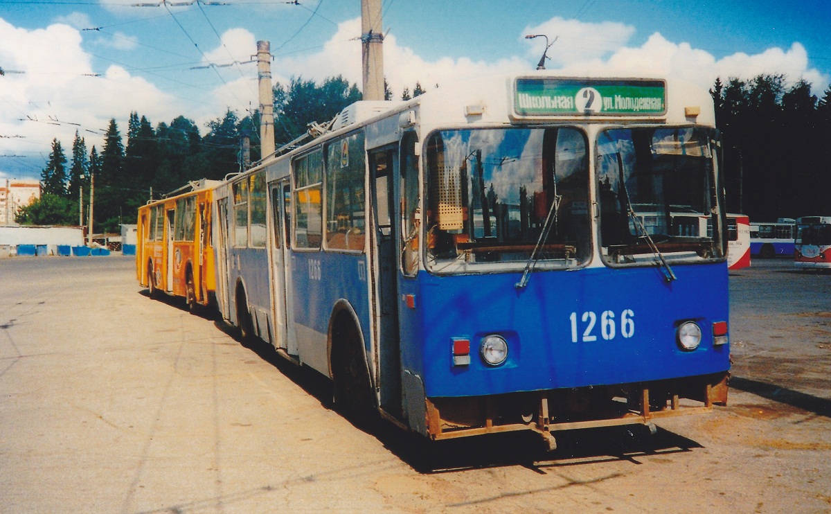 Ижевск, ЗиУ-682В [В00] № 1266
