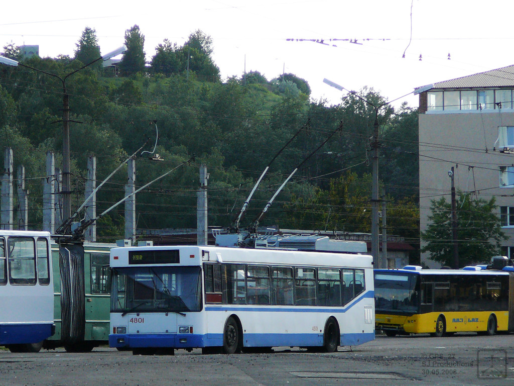 Киев, ЮМЗ E186 № 4801