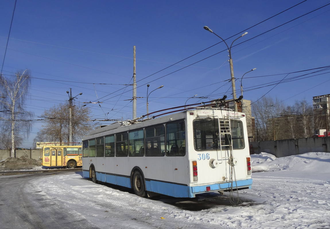 Yekaterinburg, VMZ-52981 Br. 306