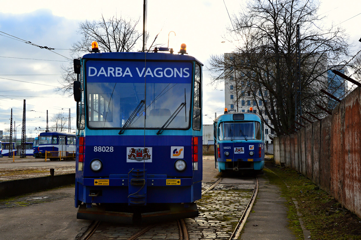 Рига, Tatra T6B5SU № 88028; Рига, Tatra T3SU № 88025