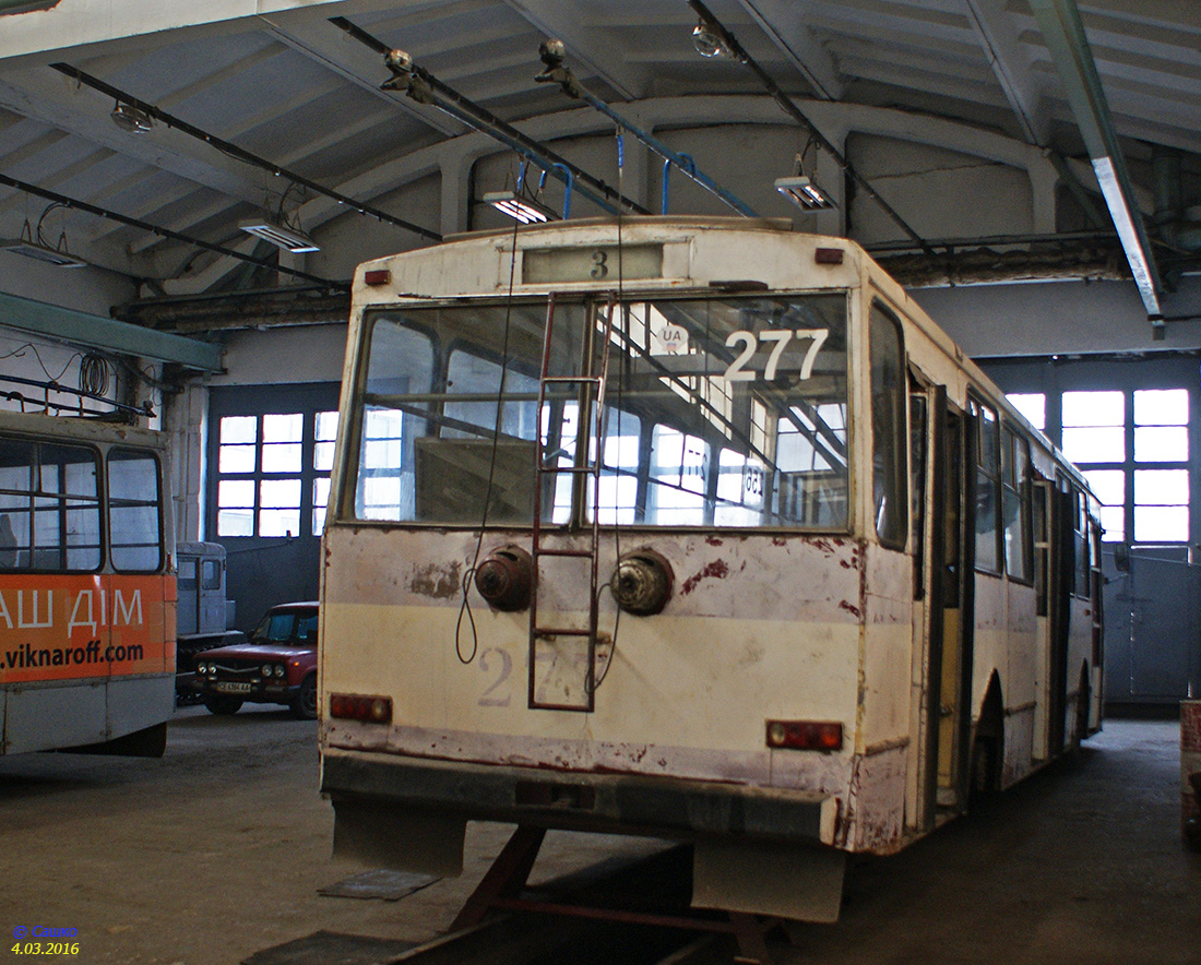 Черновцы, Škoda 14Tr02/6 № 277
