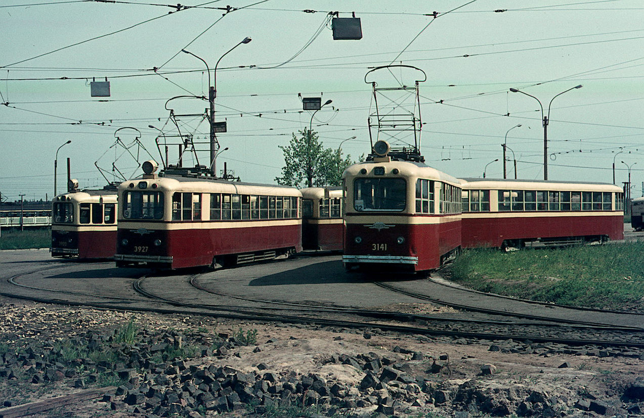 Санкт-Петербург, ЛМ-49 № 3927; Санкт-Петербург, ЛМ-49 № 3141
