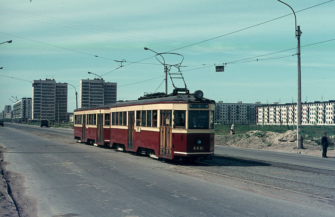 Санкт-Петербург, ЛМ-33 № 4441