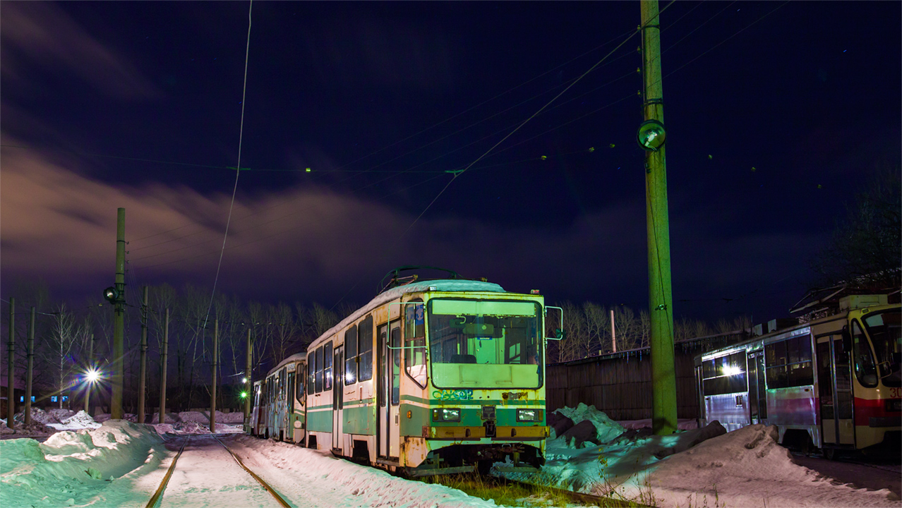 Нижний Тагил, 71-402 № 302