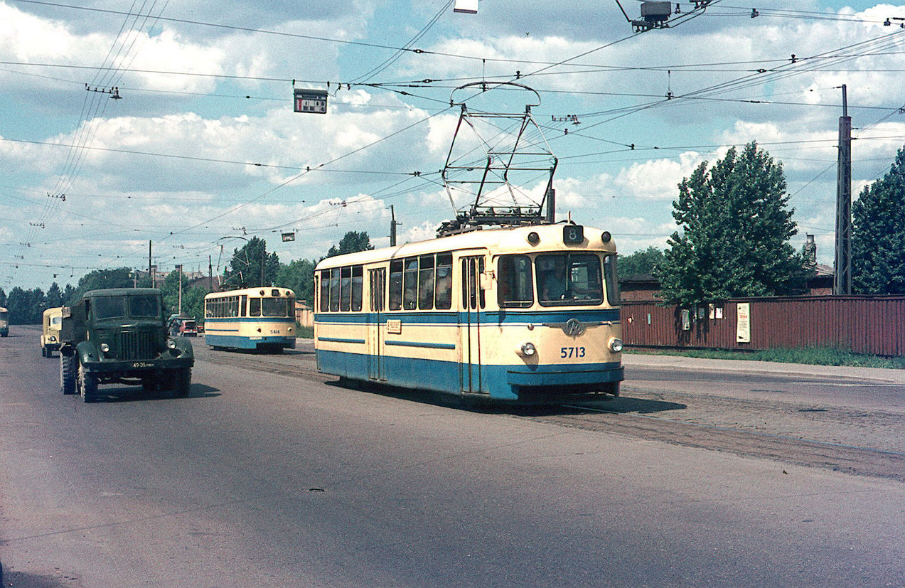 Санкт-Петербург, ЛМ-57 № 5713; Санкт-Петербург, ЛМ-57 № 5414