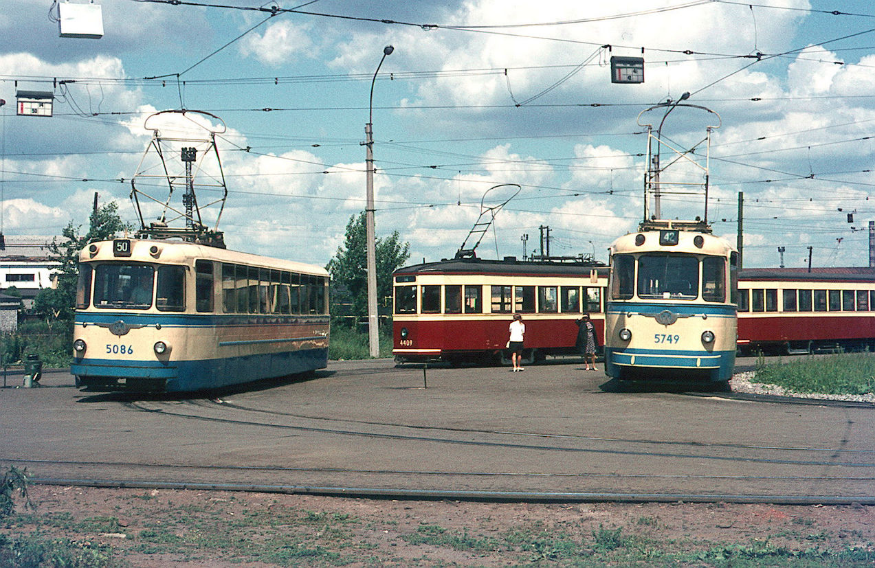 Санкт-Петербург, ЛМ-57 № 5086; Санкт-Петербург, ЛМ-57 № 5749