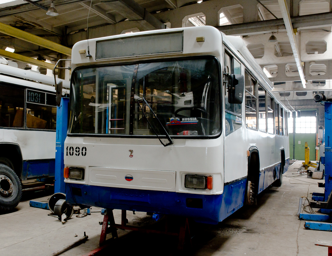 Уфа, БТЗ-52761Р № 1090