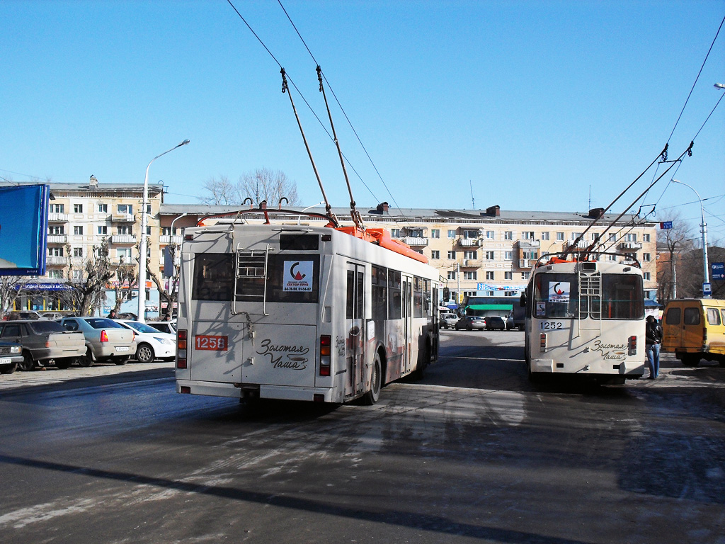 Саратов, Тролза-5275.05 «Оптима» № 1258; Саратов, ЗиУ-682Г-016.02 № 1252