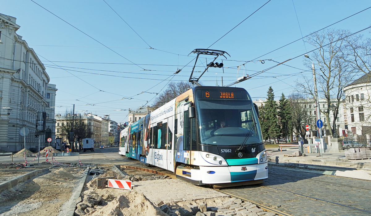 Рига, Škoda 15T ForCity Alfa Riga № 57082