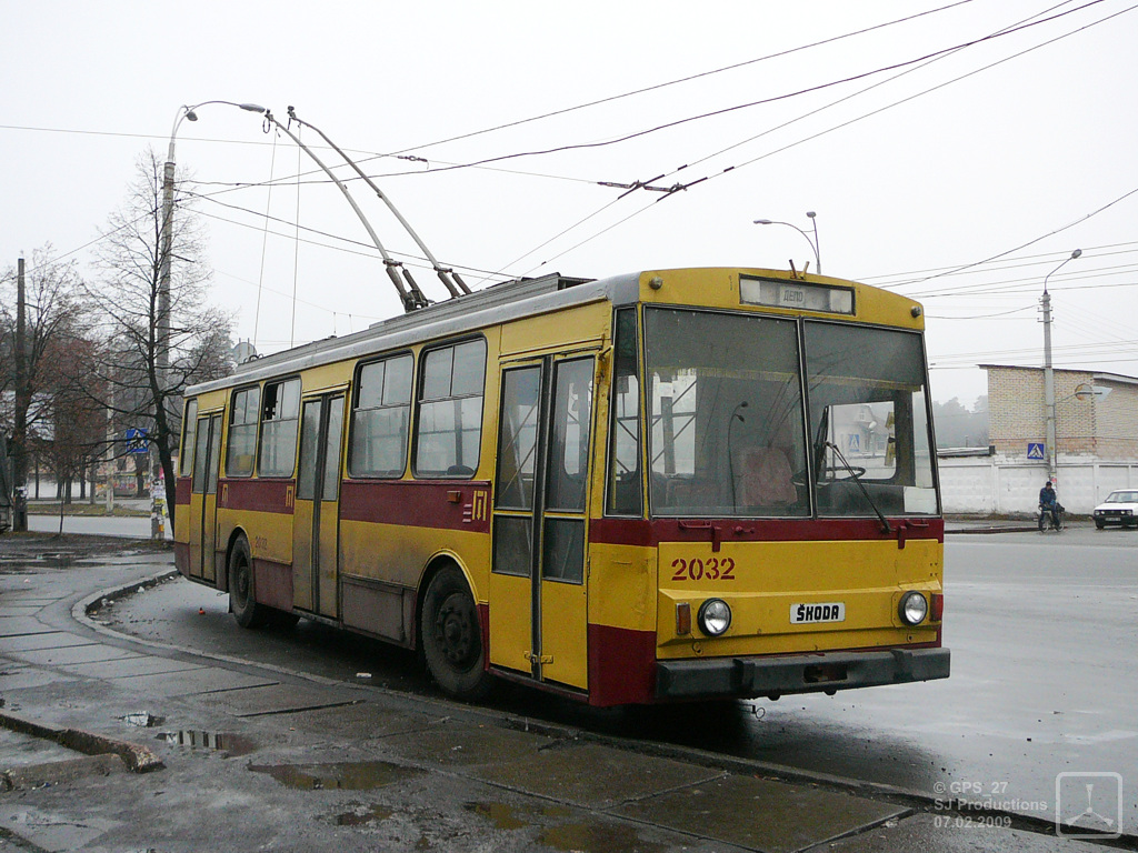 Киев, Škoda 14Tr89/6 № 2032