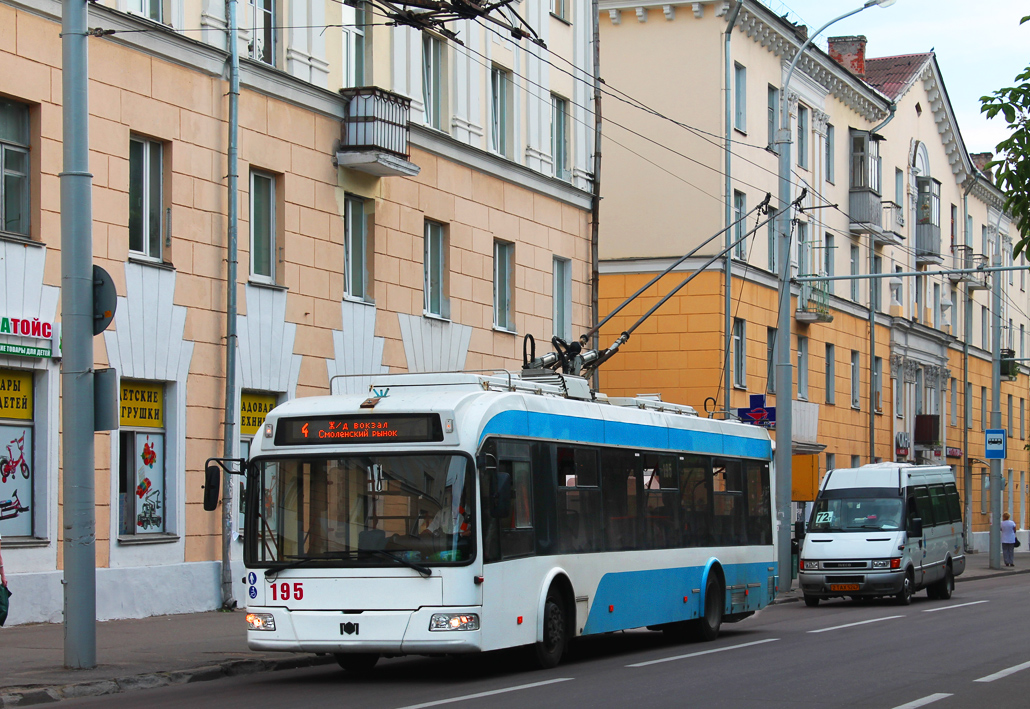 Витебск, БКМ 321 № 195