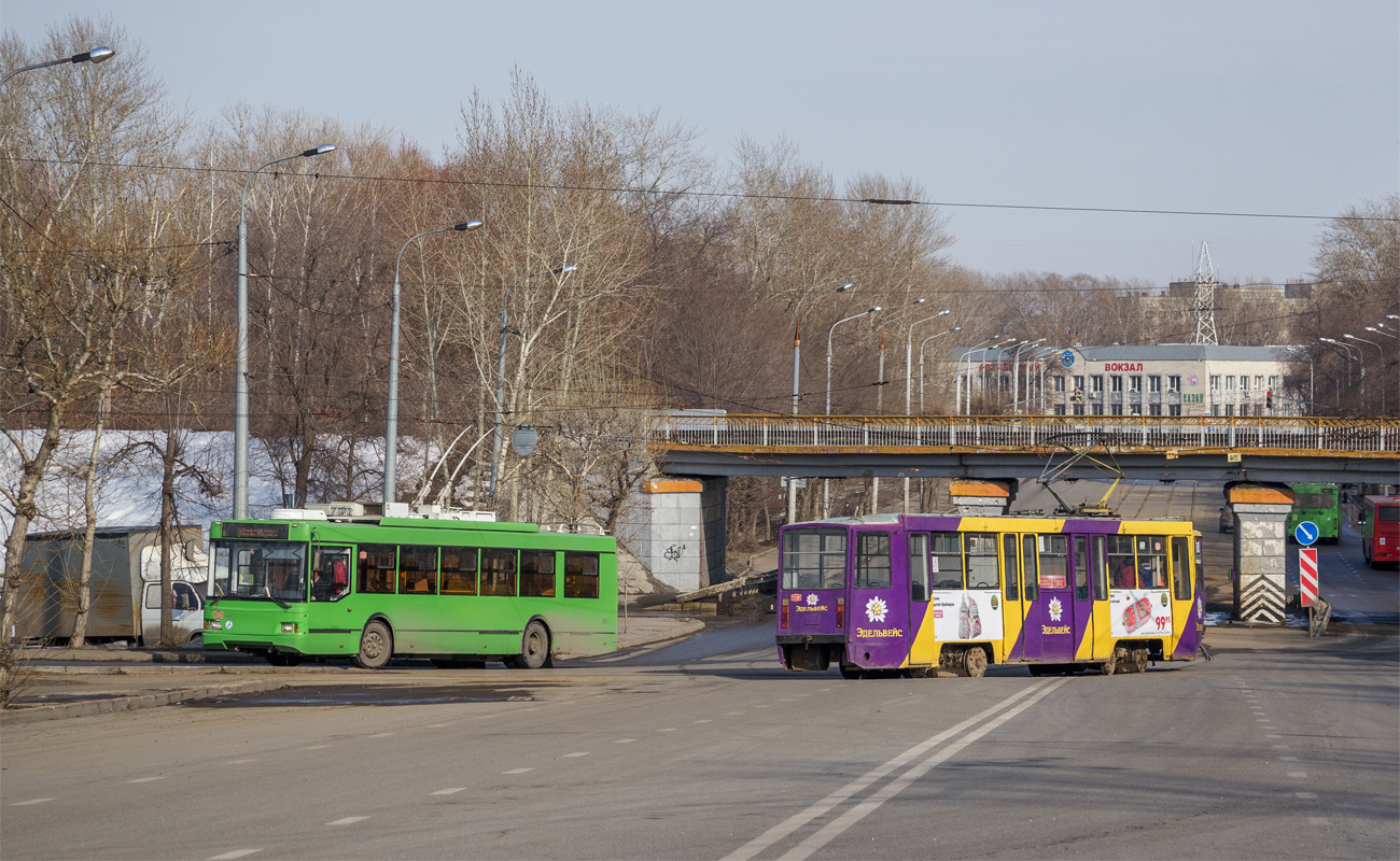 Казань, Тролза-5275.03 «Оптима» № 2326; Казань, 71-608КМ № 1120