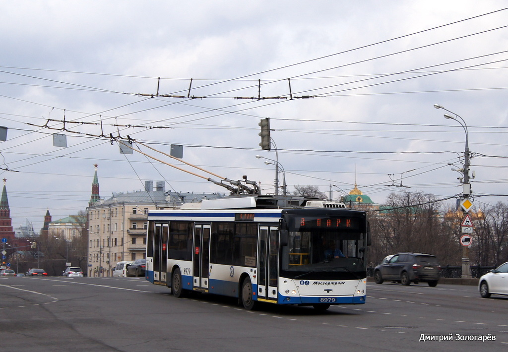 Moskva, SVARZ-MAZ-6275 č. 8979