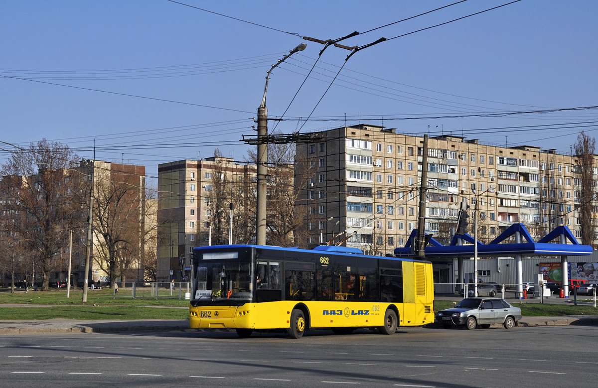 Krivijriha, LAZ E183D1 № 662