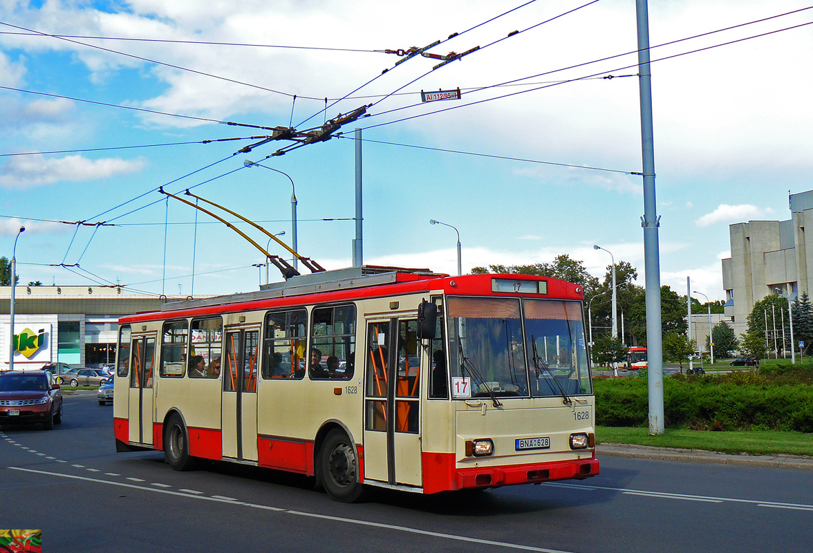 Вильнюс, Škoda 14Tr13/6 № 1628