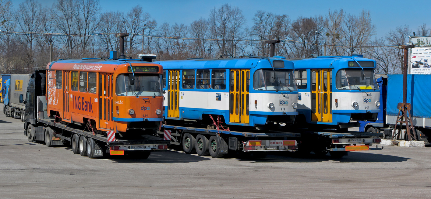 Ostrava, Tatra T3SUCS č. 924; Ostrava, Tatra T3SUCS č. 913; Ostrava, Tatra T3SU č. 901; Kharkiv — Miscellaneous photos