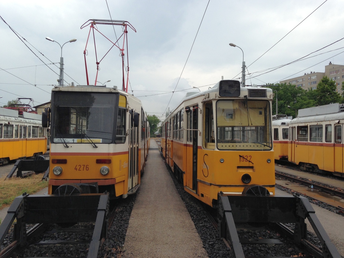 Budapest, Tatra T5C5 № 4276; Budapest, Ganz CSMG2 № 1322; Budapest — Tram depots Budapest, Tatra T5C5 № 4276; Budapest, Ganz CSMG2 № 1322; Budapest — Tram depots