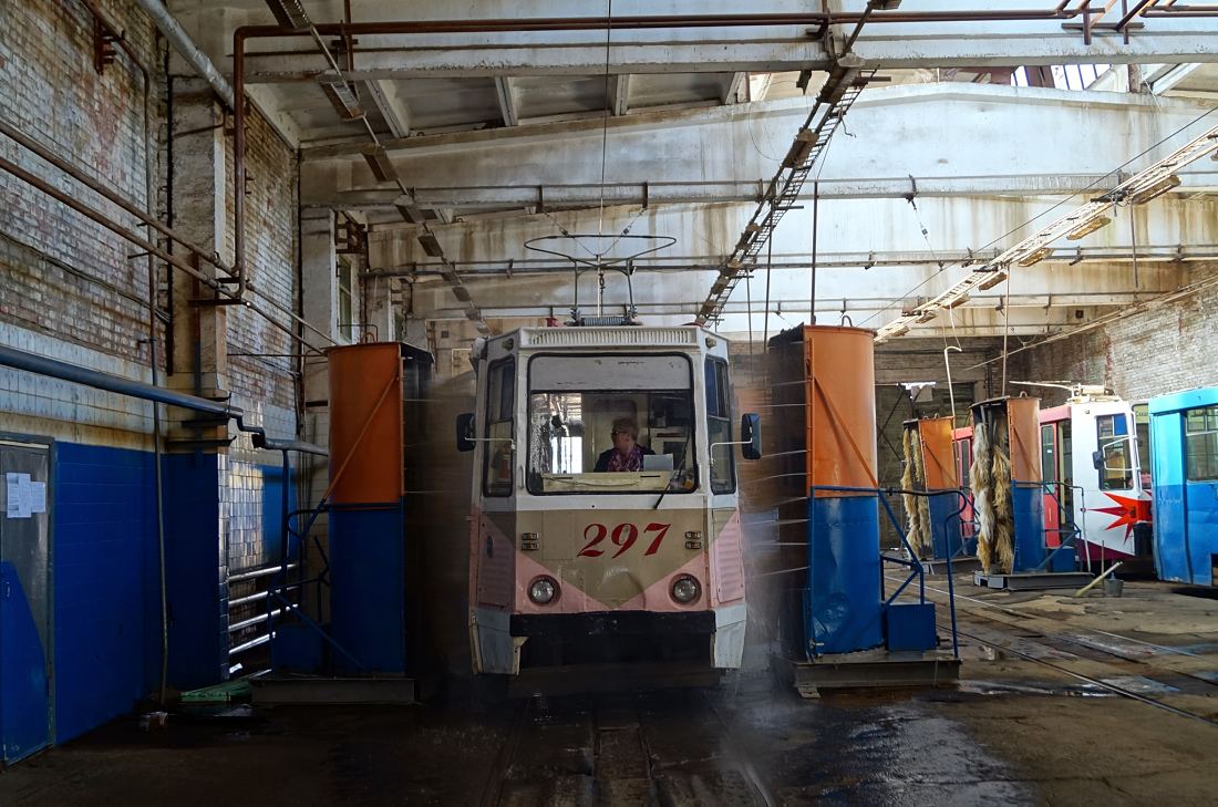 Владивосток, 71-605 (КТМ-5М3) № 297; Владивосток — Разные фотографии