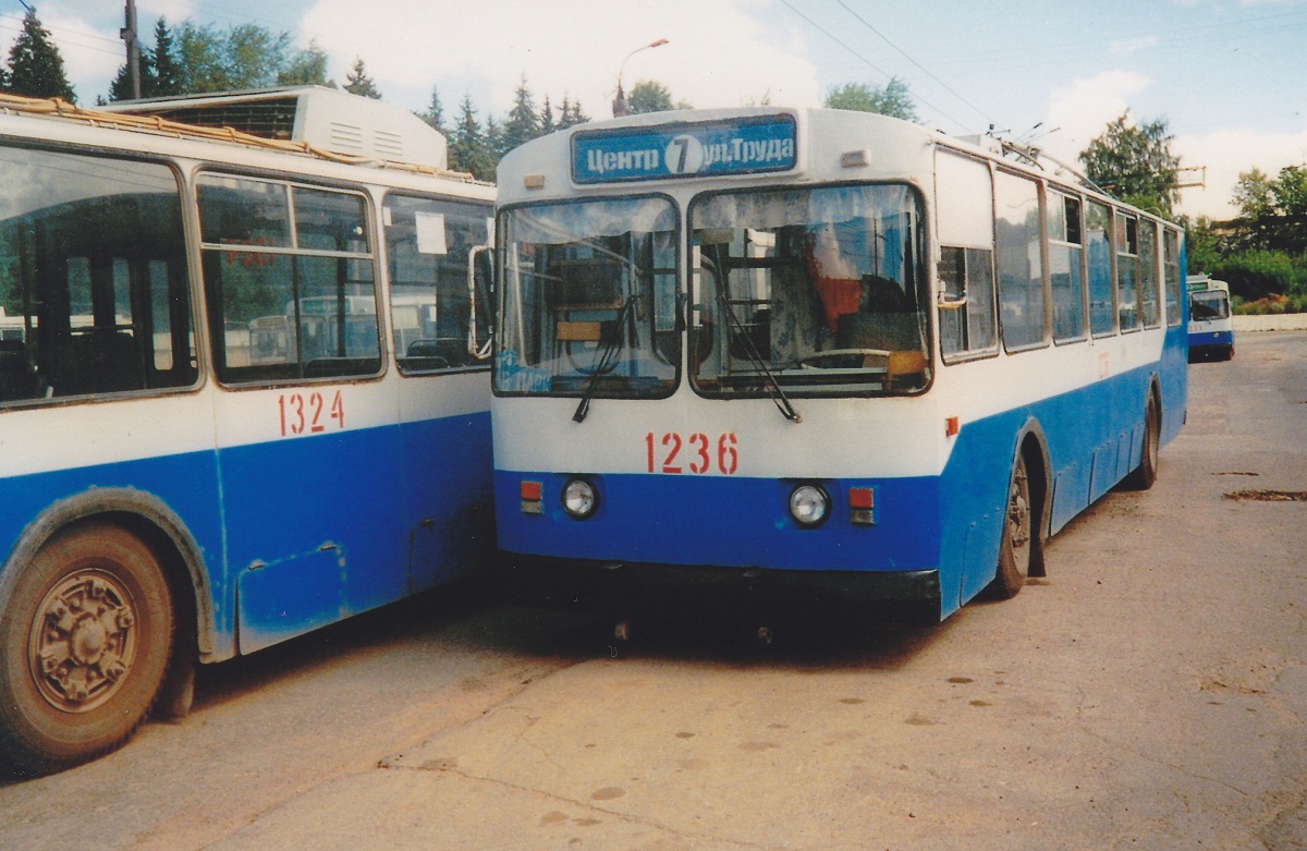 Ижевск, ЗиУ-682В № 1236