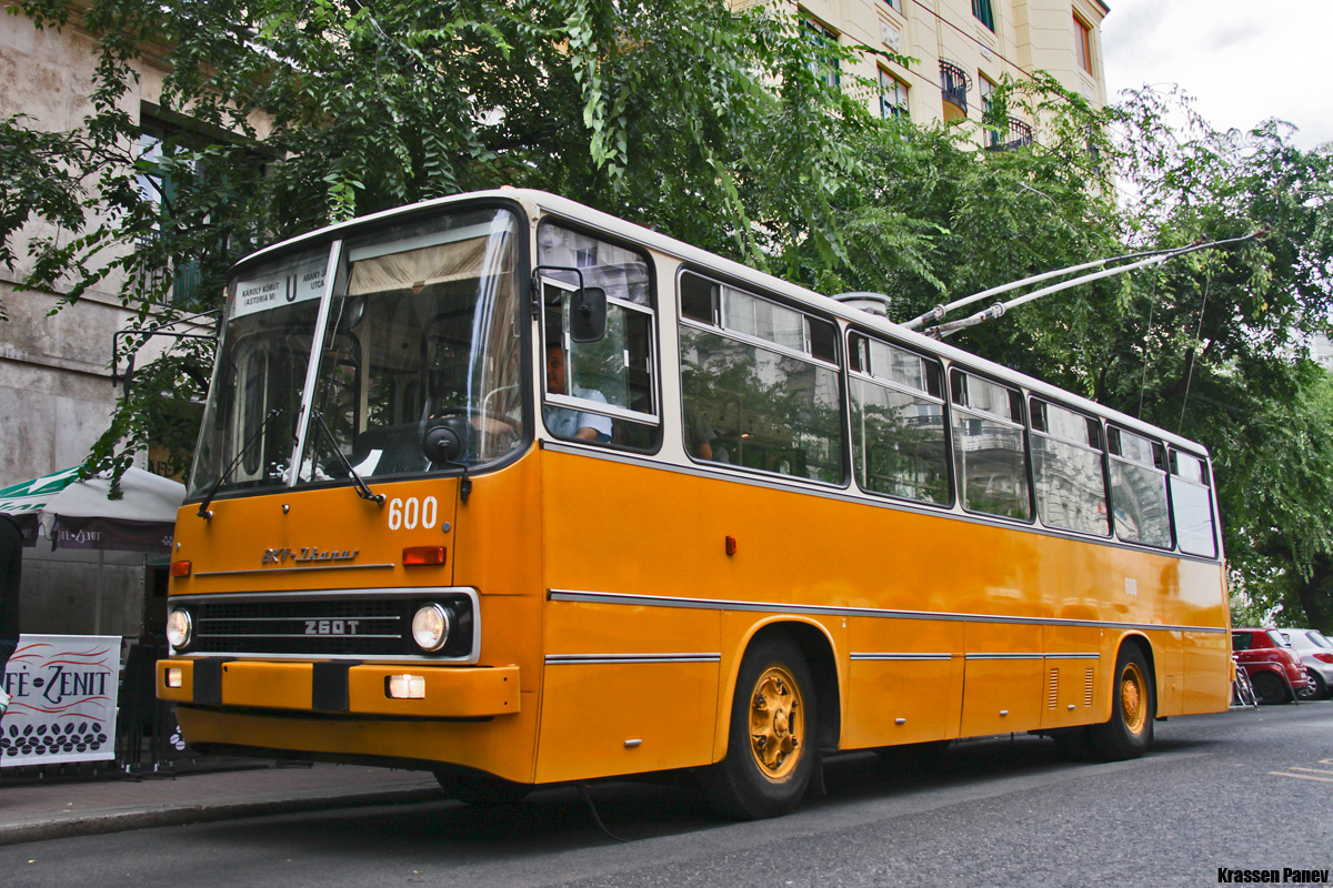 Budapeszt, Ikarus 260.T1 Nr 600