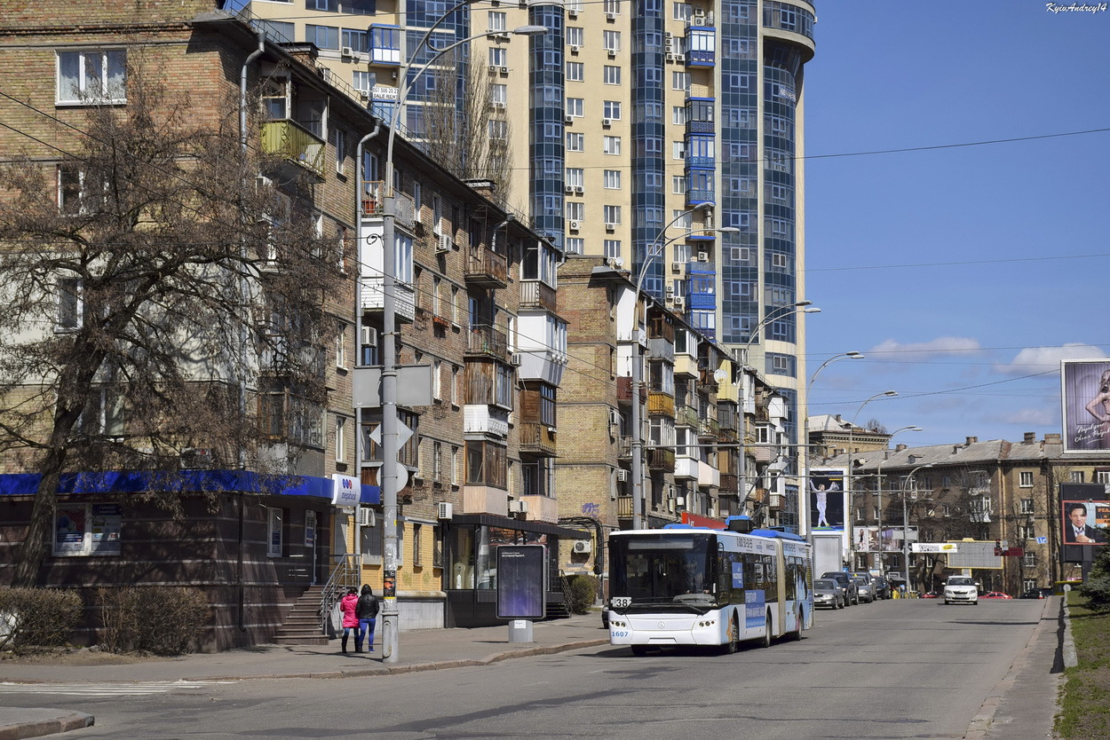 Kijiva, LAZ E301D1 № 1607