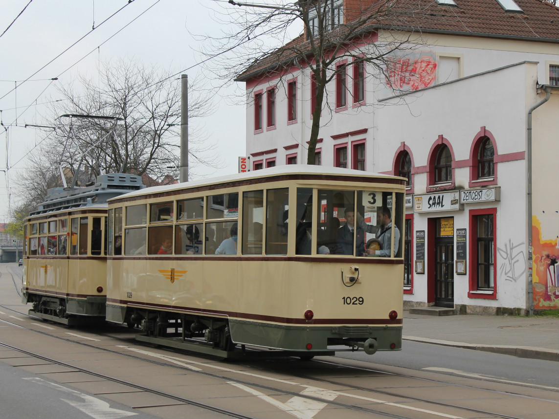 Dresden, Lindner 2-axle trailer car № 1029 (251 310) Dresden, Lindner 2-axle trailer car № 1029 (251 310)