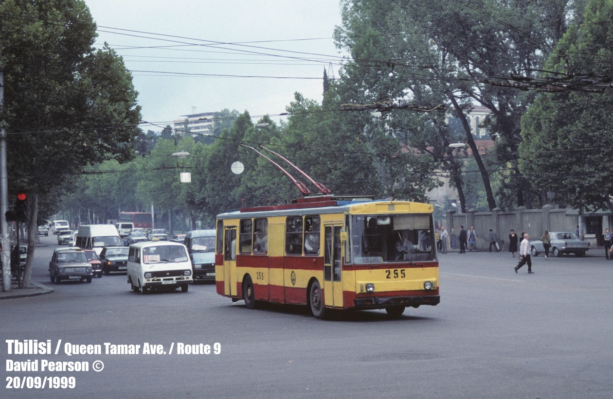 Tbilisi, Škoda 14Tr02 č. 255