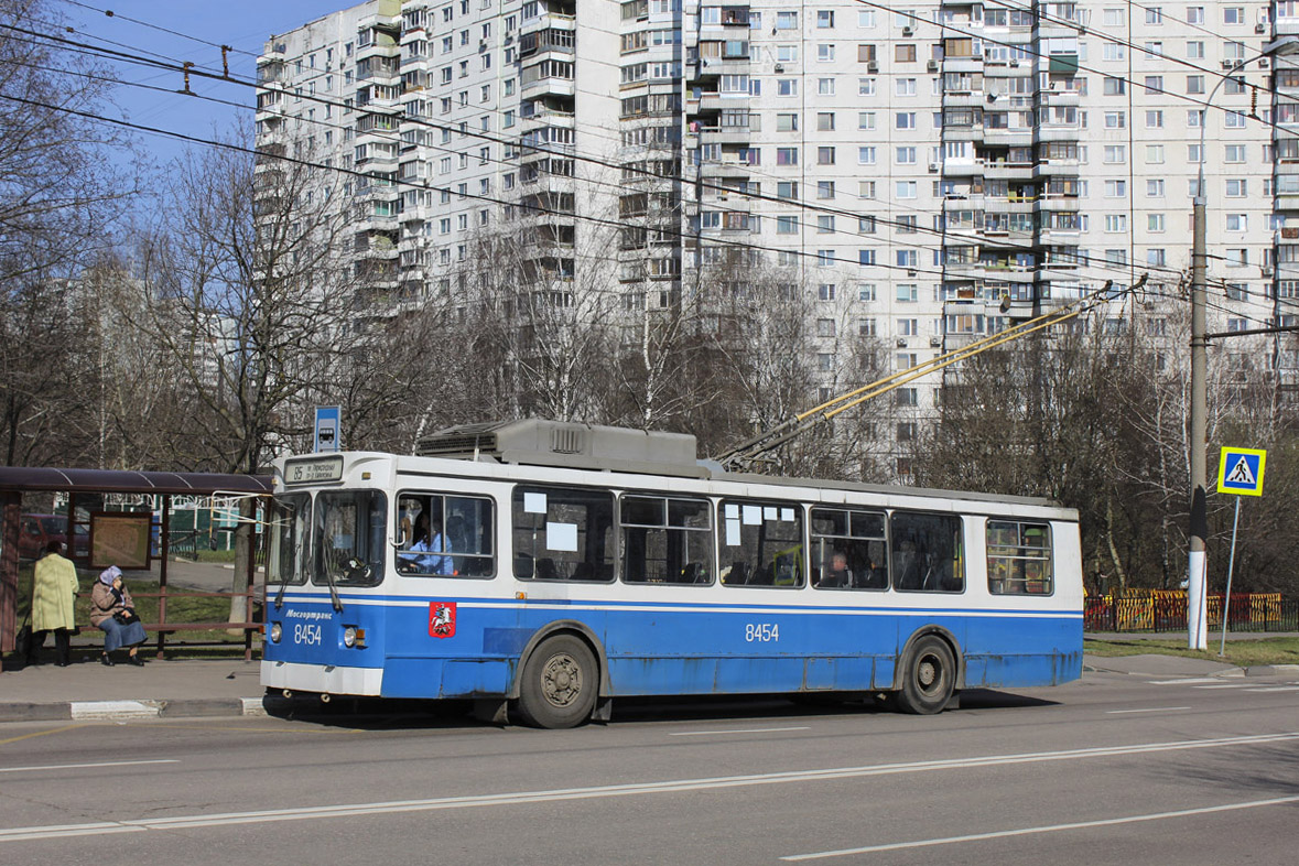 Москва, ЗиУ-682ГМ1 (с широкой передней дверью) № 8454