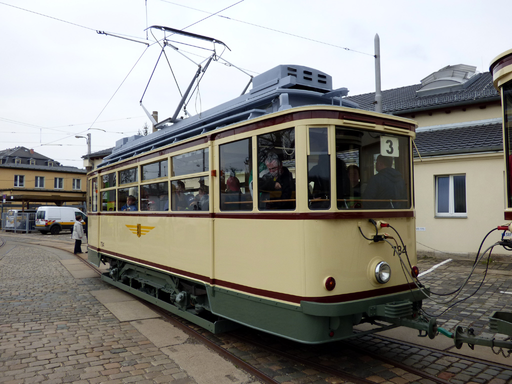 Дрезден, Двухосный моторный Busch № 734 (201 305)